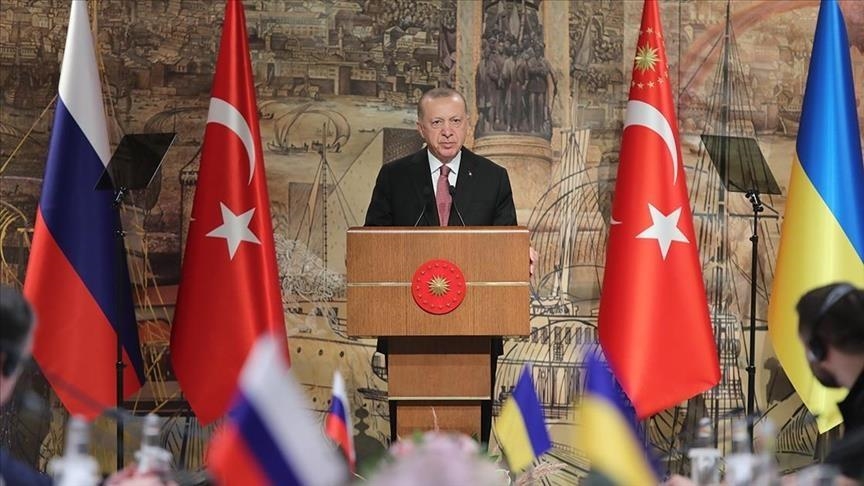 Erdogan, dont le pays accueille les pourparlers Russie-Ukraine, appelle à un cessez-le-feu 