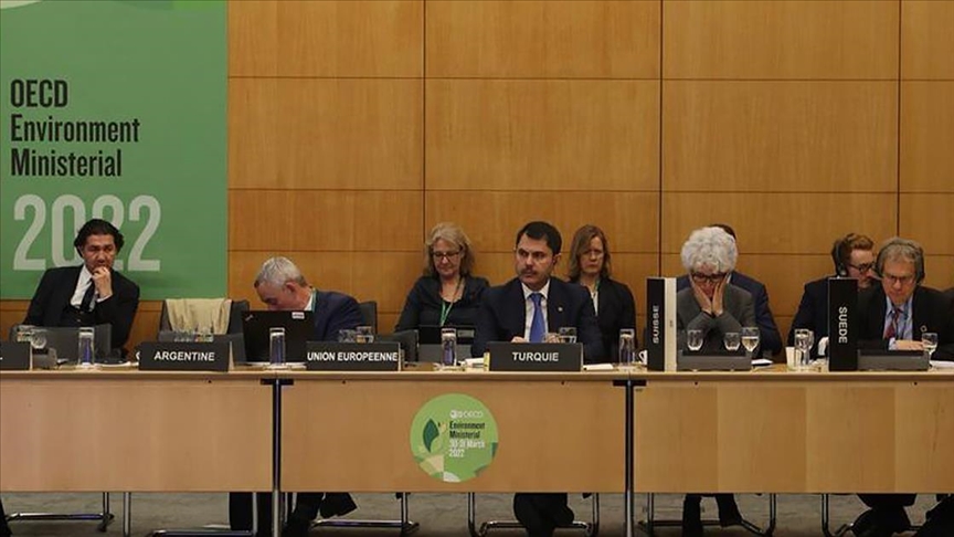 Çevre, Şehircilik ve İklim Değişikliği Bakanı Kurum'dan OECD ülkelerine "yeşil dönüşüm" çağrısı