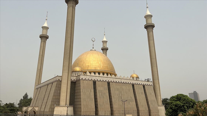Nijerya'nın simgesi Abuja Ulusal Cami'de ramazan hazırlıkları devam ediyor