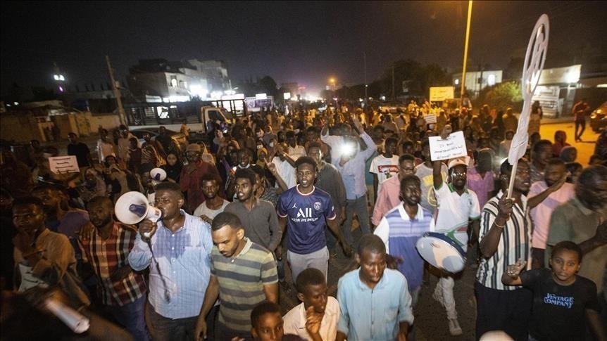 السودان.. مظاهرات ليلية ودعوات لـ"مليونية" الخميس