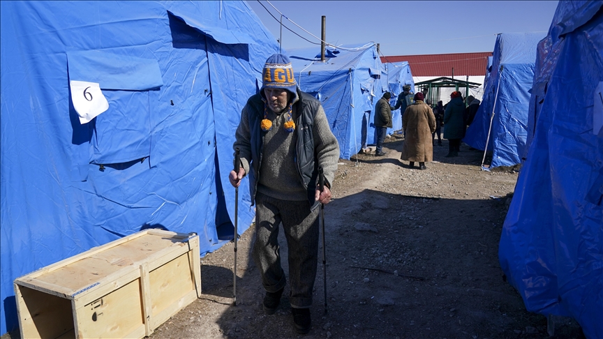 Red Cross says its team unable to reach besieged Ukrainian city of Mariupol
