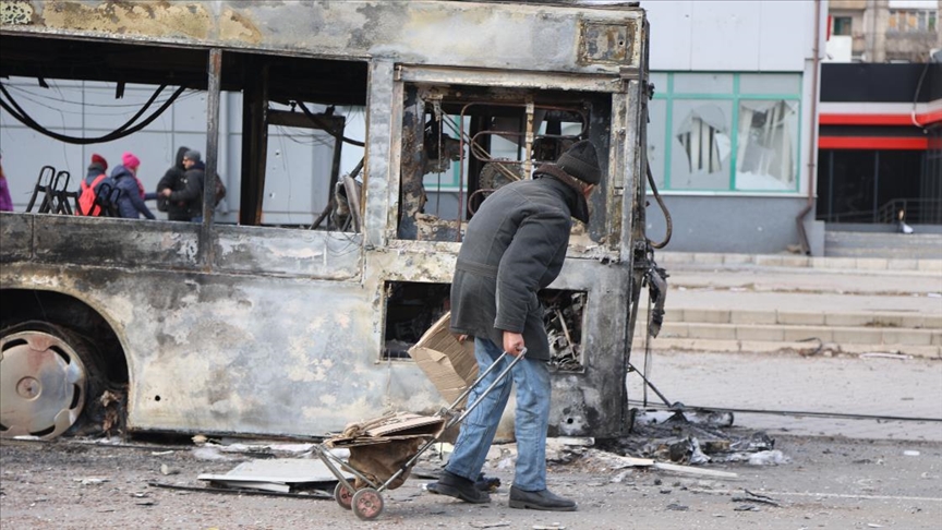 Киев: Эвакуация мирного населения из Мариуполя в Запорожье продолжается 
