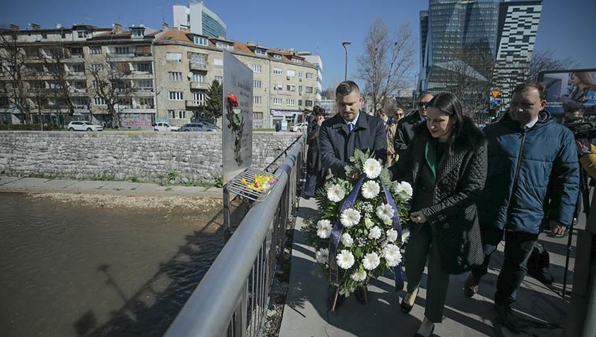 Conmemoración del 30 aniversario del asedio de Sarajevo, cuando se inició el drama para la dividida Yugoslavia