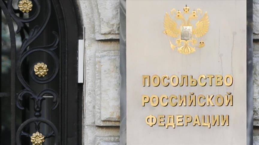 Irlandë, kompanitë e karburanteve refuzojnë të ofrojnë karburant për ambasadën ruse