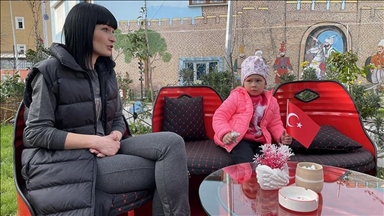 Жители Стамбула помогают остающимся в Турции туристам из Украины