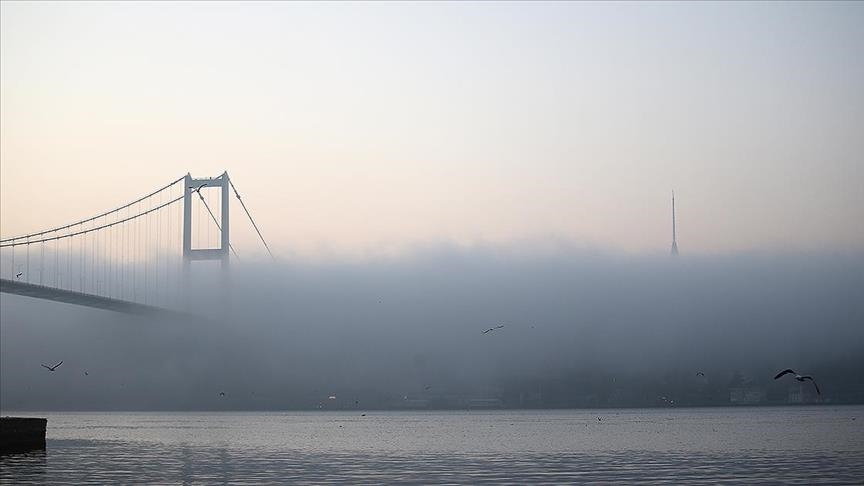 إسطنبول.. تعليق حركة السفن في مضيق البوسفور بسبب الضباب