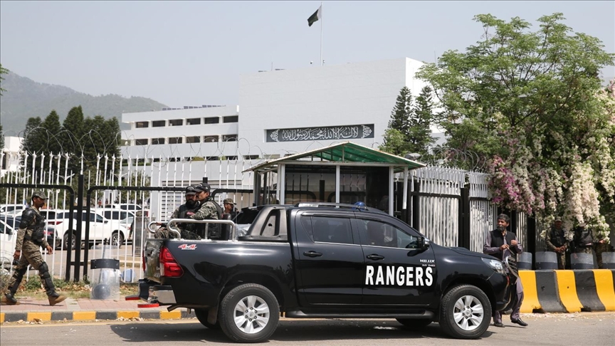 Blocking no-confidence vote against premier ‘unconstitutional,’ rules Pakistan's top court