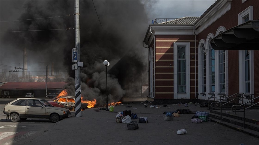 Ukrayna'da Kramatorsk garı vuruldu: 5'i çocuk 50 sivil hayatını kaybetti