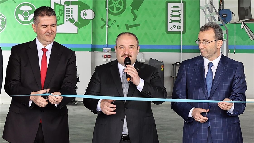 Bakan Varank: Türkiye, ikinci el piyasasında 9 milyon aracın alınıp satıldığı Avrupa'nın en büyük pazarlarından biri