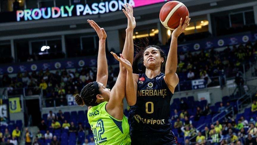 Fenerbahce Safiport advance to EuroLeague Women Final, beating ZVVZ USK Praha 83-74