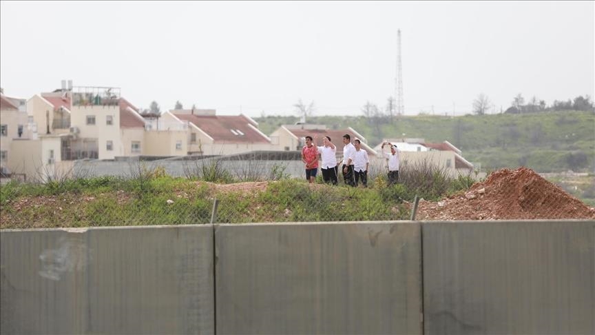 Israël : Construction de 40 km supplémentaires du mur de séparation entre la Cisjordanie occupée et Israël