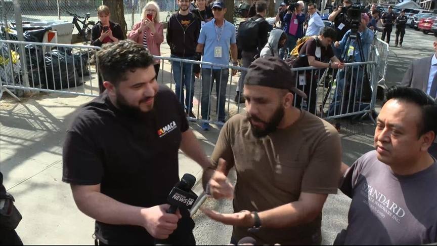 Muslim men say they alarmed police after seeing New York shooter a block away