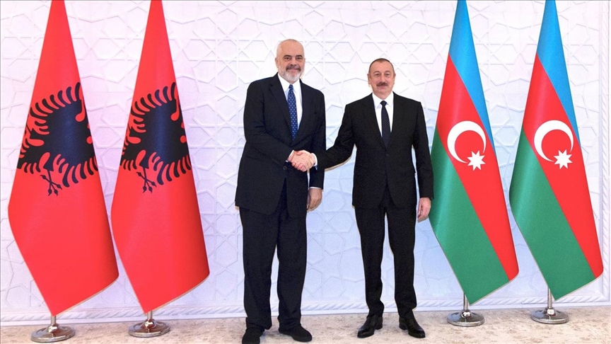 Alijev i Rama u Bakuu razgovarali o jačanju saradnje između Azerbejdžana i Albanije