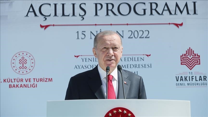 Erdogan: Aja Sofija Fatihovom medresom obogaćujemo naš grad