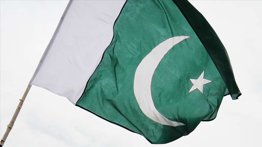 Pakistan'da Başbakan Şerif'in oğlu Pencap'ta ipi göğüsledi