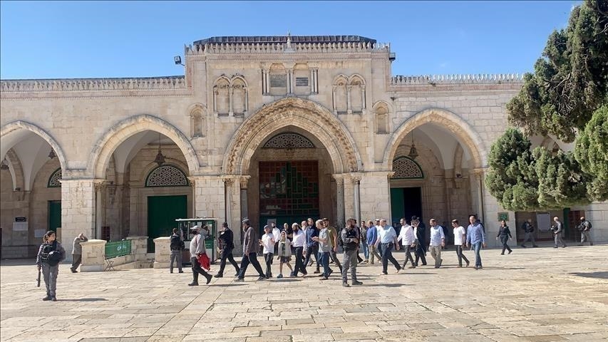 Jérusalem : des colons israéliens envahissent l'esplanade de la mosquée Al-Aqsa