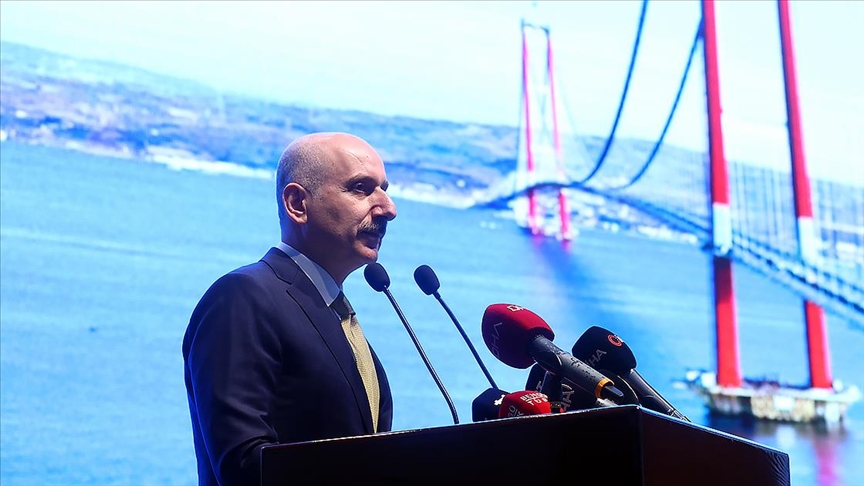 Bakan Karaismailoğlu: Kara yollarında fosil yakıt yerine elektrikli ve alternatif enerji kullanımını artıracağız