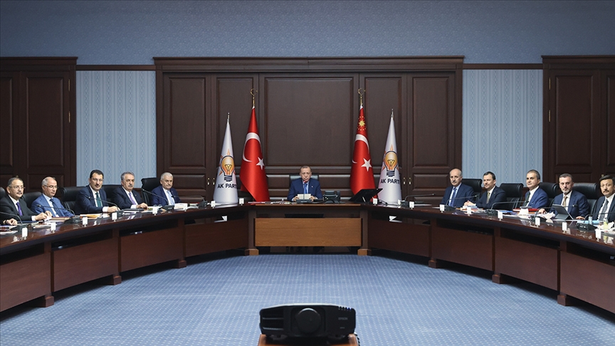 AK Parti MYK toplantısı sona erdi