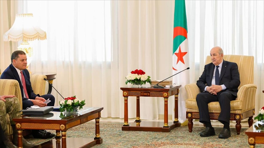 الرئيس الجزائري يستقبل رئيس الوزراء الليبي