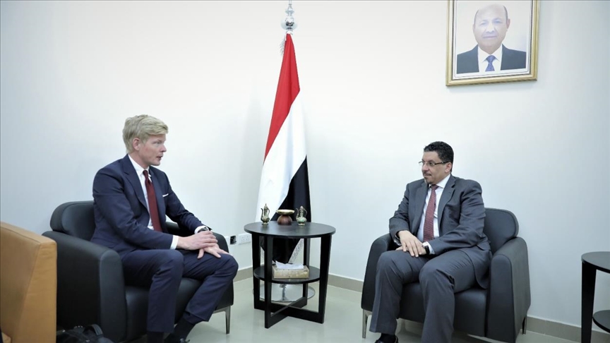 وزير خارجية اليمن يبحث مع المبعوث الأممي الحفاظ على الهدنة
