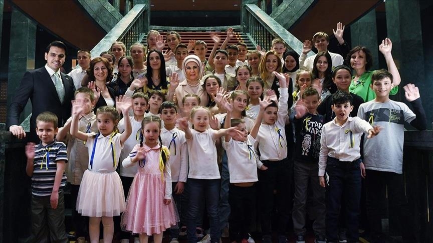 Эмине Эрдоган: Турция приютила 772 украинских сирот