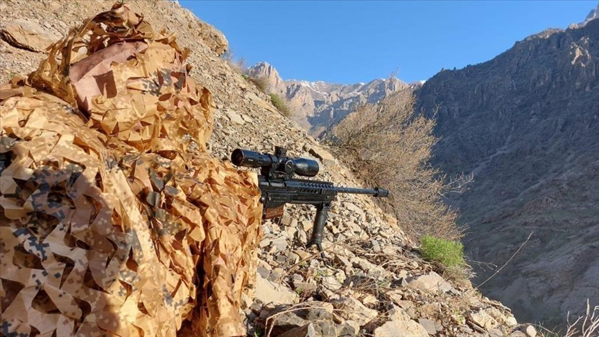 Hakkari'de 'Eren Abluka-2 Şehit Uzman Jandarma Çavuş Mehmet Bayar Operasyonu' başlatıldı