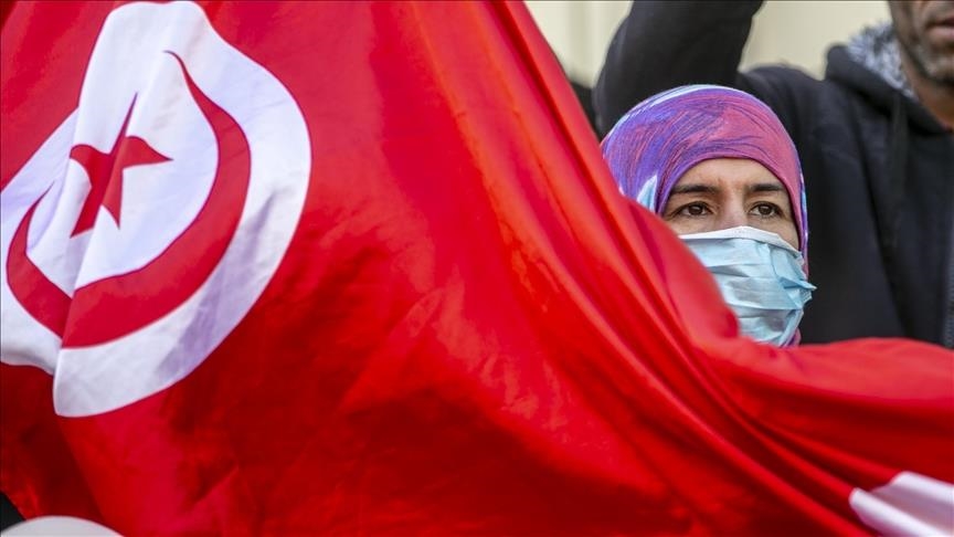 La Tunisie se dirige résolument vers une dictature, affirment des partis politiques