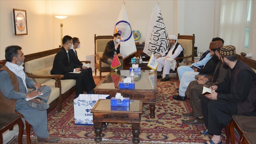 دیدار کاردار سفارت چین با سرپرست وزارت معادن و نفت طالبان در کابل