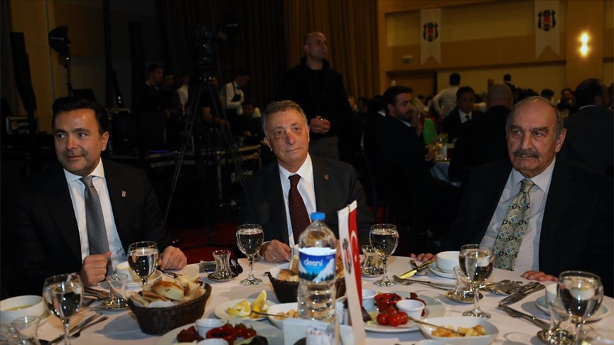 Beşiktaş Kulübü Başkanı Çebi: Umuyoruz ki son 5 maçı da galibiyetle bitirerek Avrupa kupalarına katılabiliriz