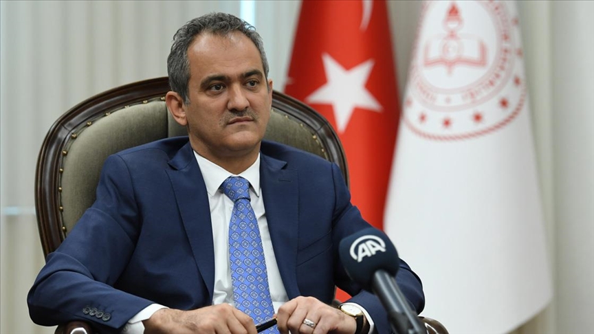 Bakan Özer: Türkiye'de 81 ilde 922 ilçede kütüphanesi olmayan tek bir okul kalmadı