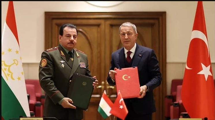 ترکیه و تاجیکستان توافقنامه همکاری نظامی امضا کردند