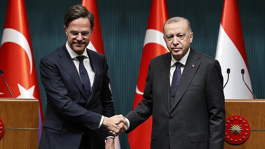 Cumhurbaşkanı Erdoğan, Hollanda Başbakanı Rutte ile telefonda görüştü