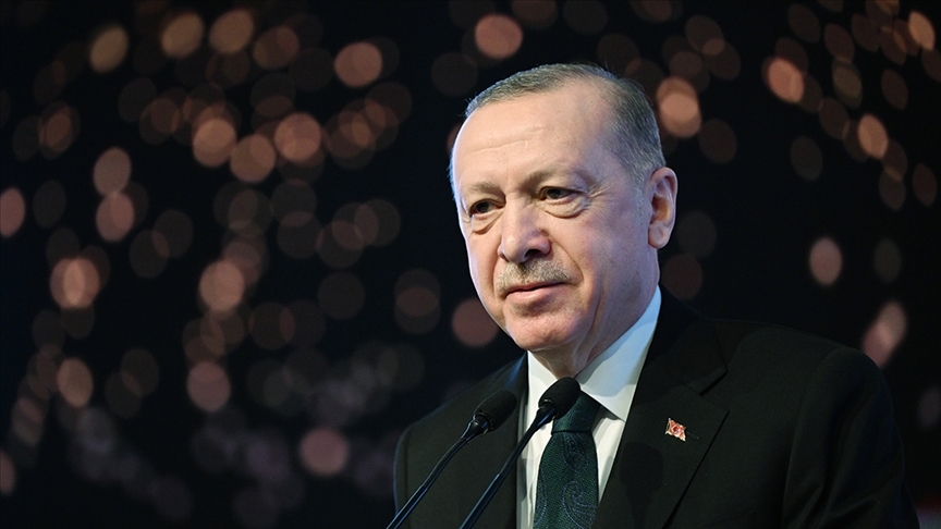 Cumhurbaşkanı Erdoğan'dan Suudi Arabistan'daki ezan yarışması birincisi Muhsin Kara'ya tebrik