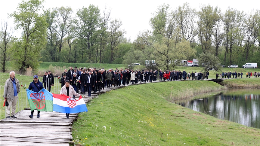 Hrvatska: Kolonom sjećanja i polaganjem vijenaca obilježena 77. obljetnica proboja zatvorenika iz logora Jasenovac