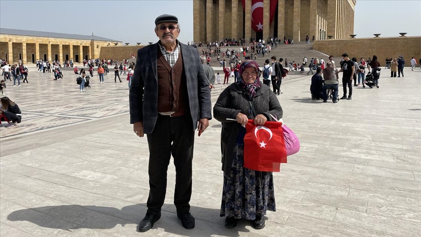 Anıtkabir'de 23 Nisan yoğunluğu