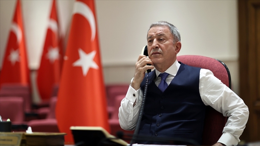 Milli Savunma Bakanı Akar, Ukraynalı mevkidaşı Reznikov ile telefonda görüştü