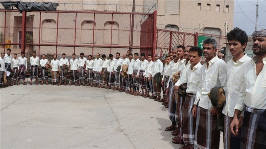 اليمن.. جماعة الحوثي تعلن إطلاق 42 أسيرا من القوات الحكومية