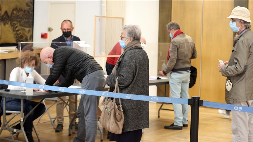 Predsjednički izbori u Francuskoj: Izlaznost do 17 sati 63,23 posto