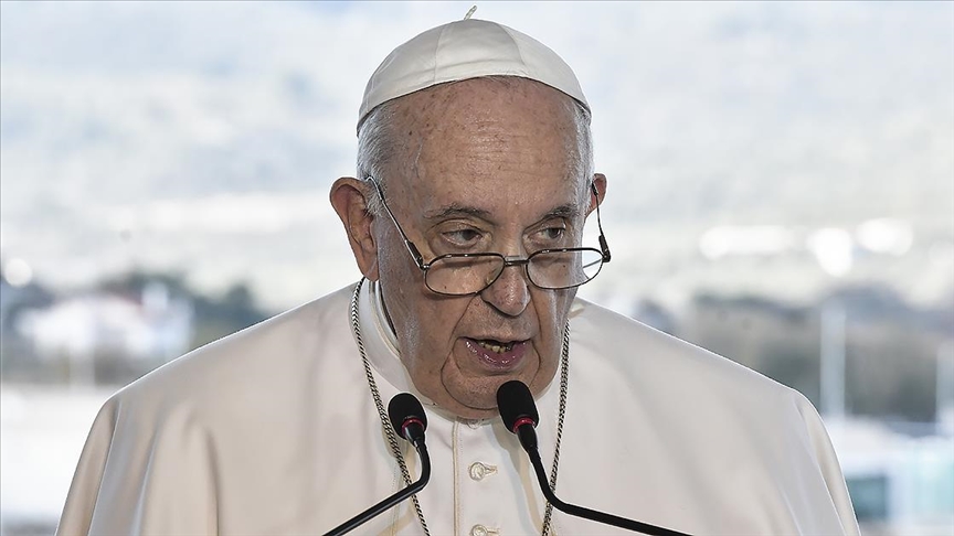 Papa Franciscus'dan, Patrik Kirill'e "Ukrayna için barış yapıcı olalım" mesajı