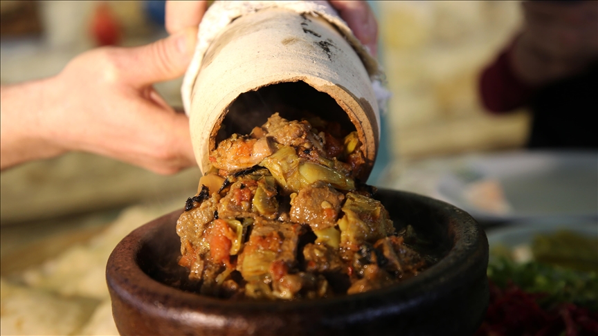 Nevşehir'in tescilli lezzeti: Testi kebabı