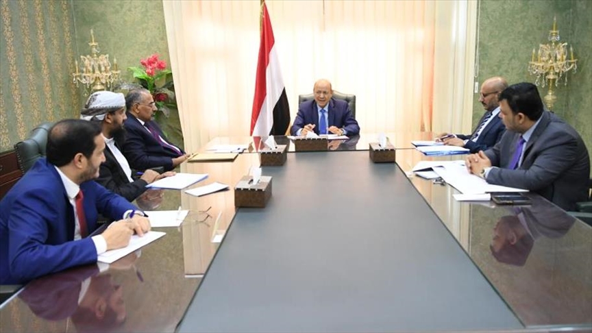 اليمن.. "الرئاسي" يبحث خطة لتطوير العاصمة المؤقتة عدن