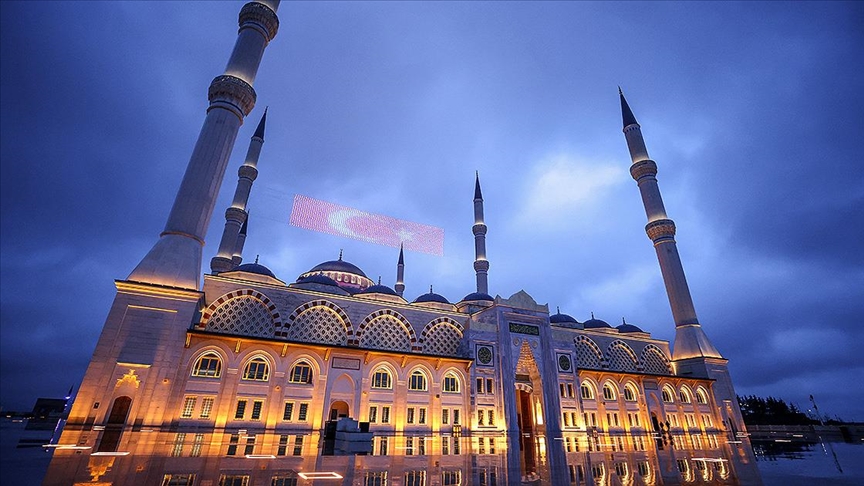 İstanbul Mushafı, Çamlıca Camisi'nde düzenlenecek törenle tanıtılacak