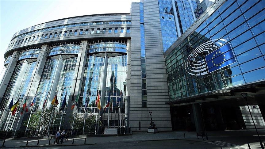 В ЕП призвали Берлин поддержать санкции против энергосектора РФ