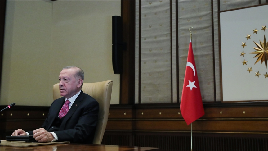 Serokomar Erdogan: Mecbûriyeta di ciyên girtî da maske bên emilandin bi temamî hatiye rakirin