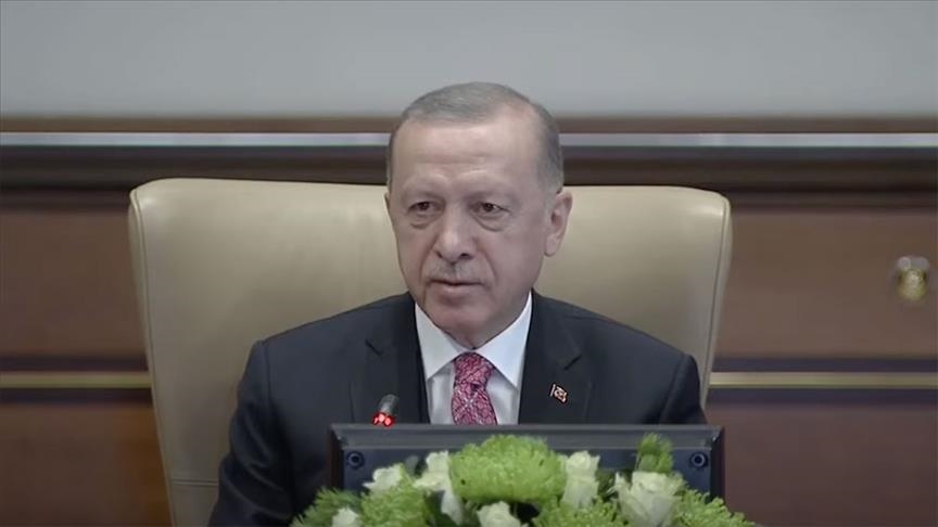 أردوغان يعلن إلغاء فرض ارتداء الكمامات
