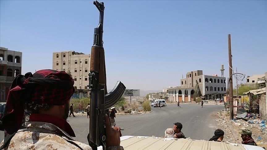 Yemen army says 2 civilians killed by Houthi rebels