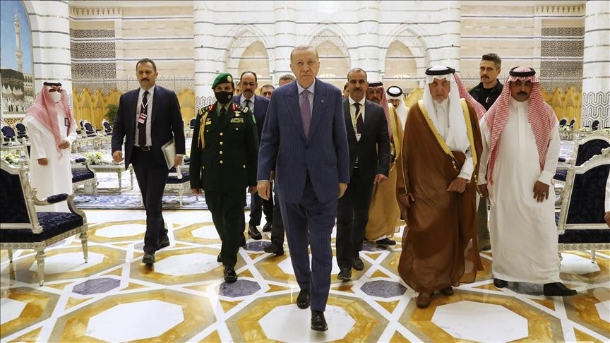 Президент Эрдоган прибыл в Саудовскую Аравию 