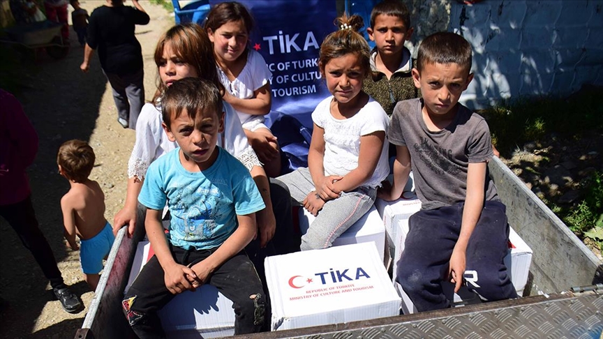 Shqipëri, TIKA shpërndan ndihma për familjet në nevojë