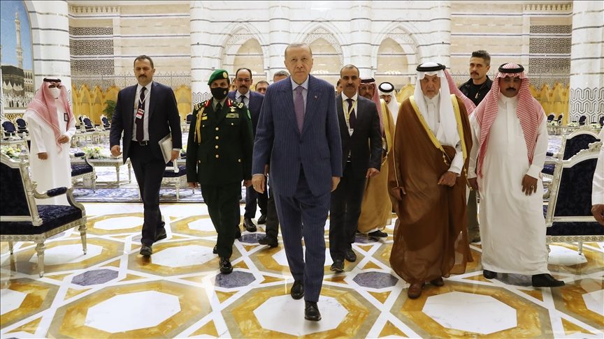 Cumhurbaşkanı Erdoğan, Suudi Arabistan'a geldi