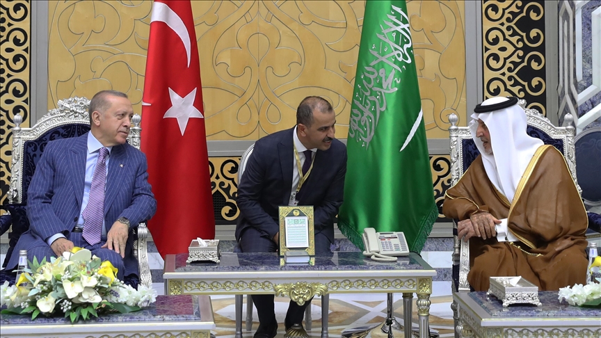 أردوغان يصل جدة السعودية في زيارة رسمية